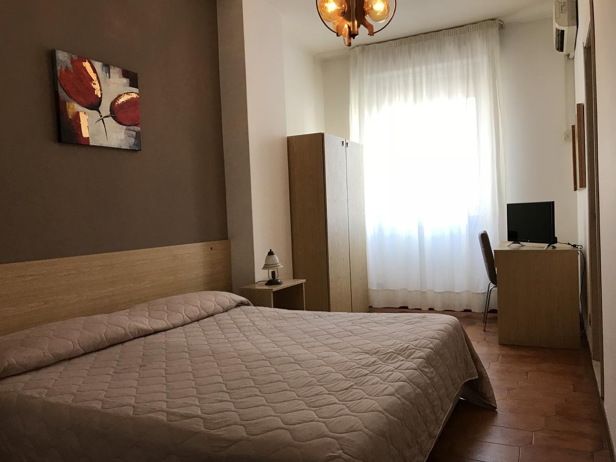 Hotel La Sirenetta Giardini Naxos Bagian luar foto