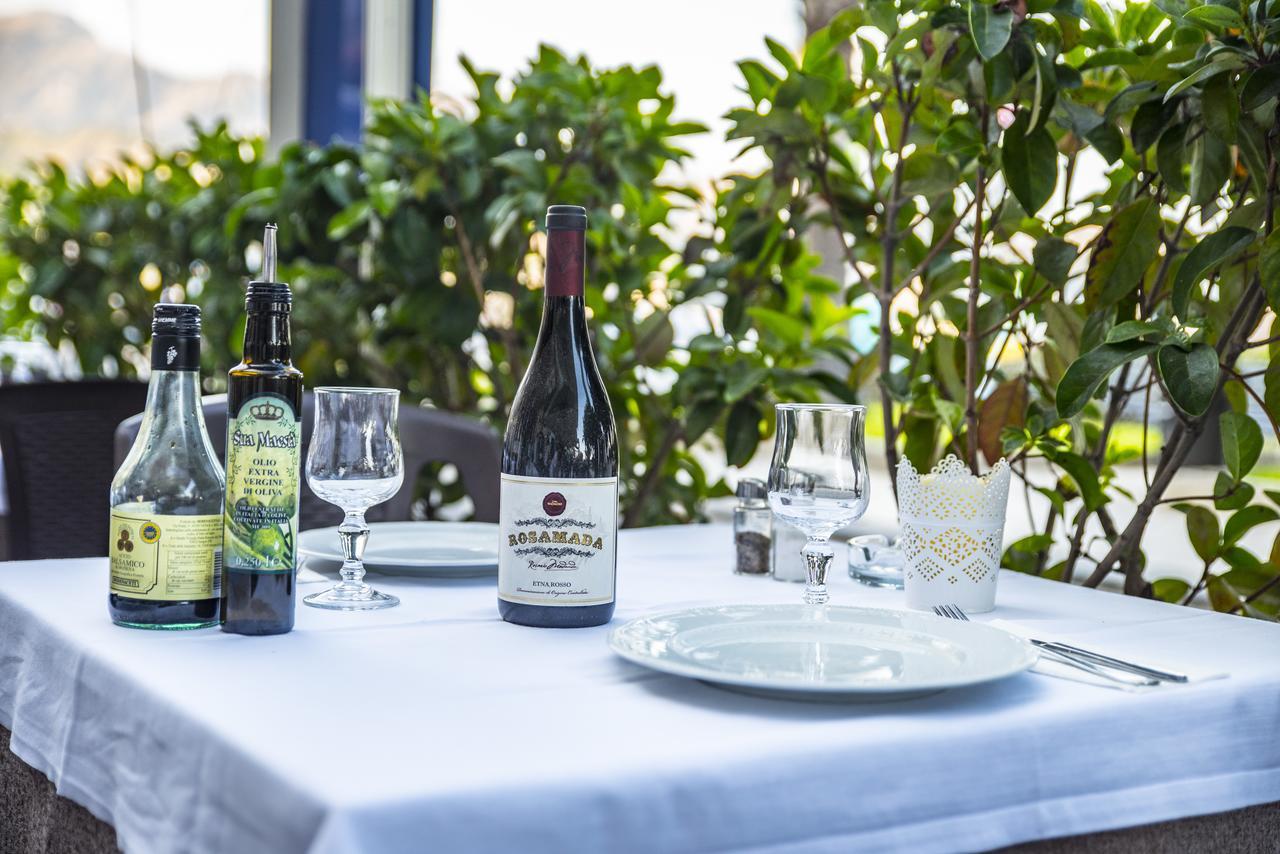 Hotel La Sirenetta Giardini Naxos Bagian luar foto